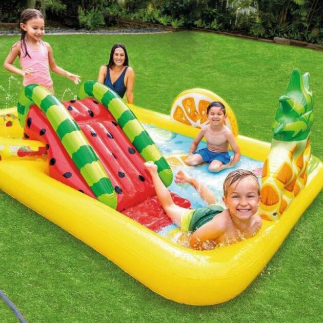 Air de jeux gonflable avec piscine